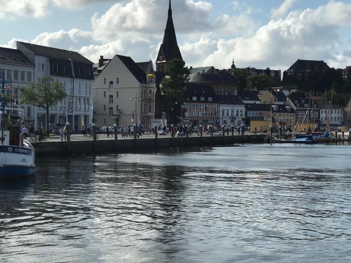 Kuschelmuschel Flensburg - *